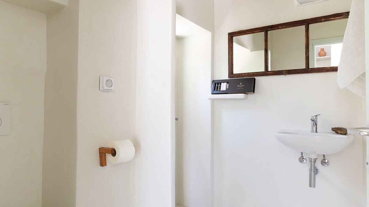 Photo of Bathroom in Naxos