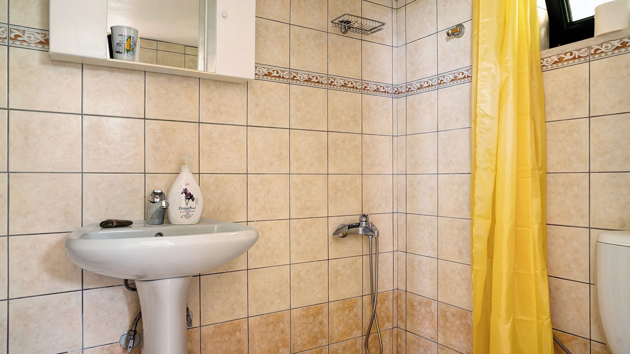 Photo of Bathroom in Mikros Gialos