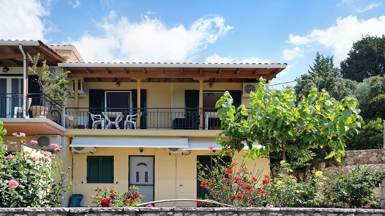 Photo of Outdoor in Mikros Gialos