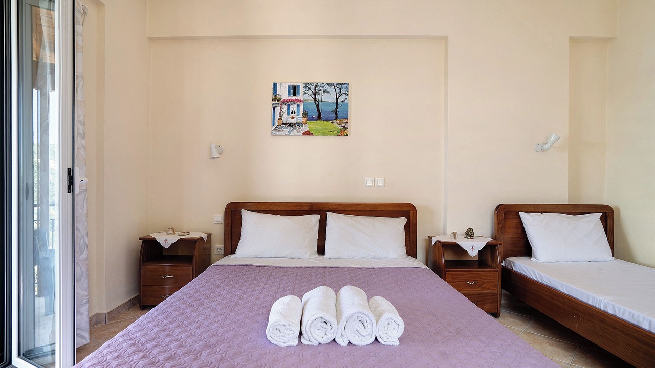 Photo of Bedroom in Mikros Gialos