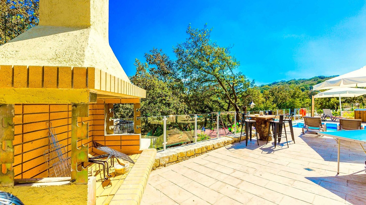 Photo of Outdoor in Monopari