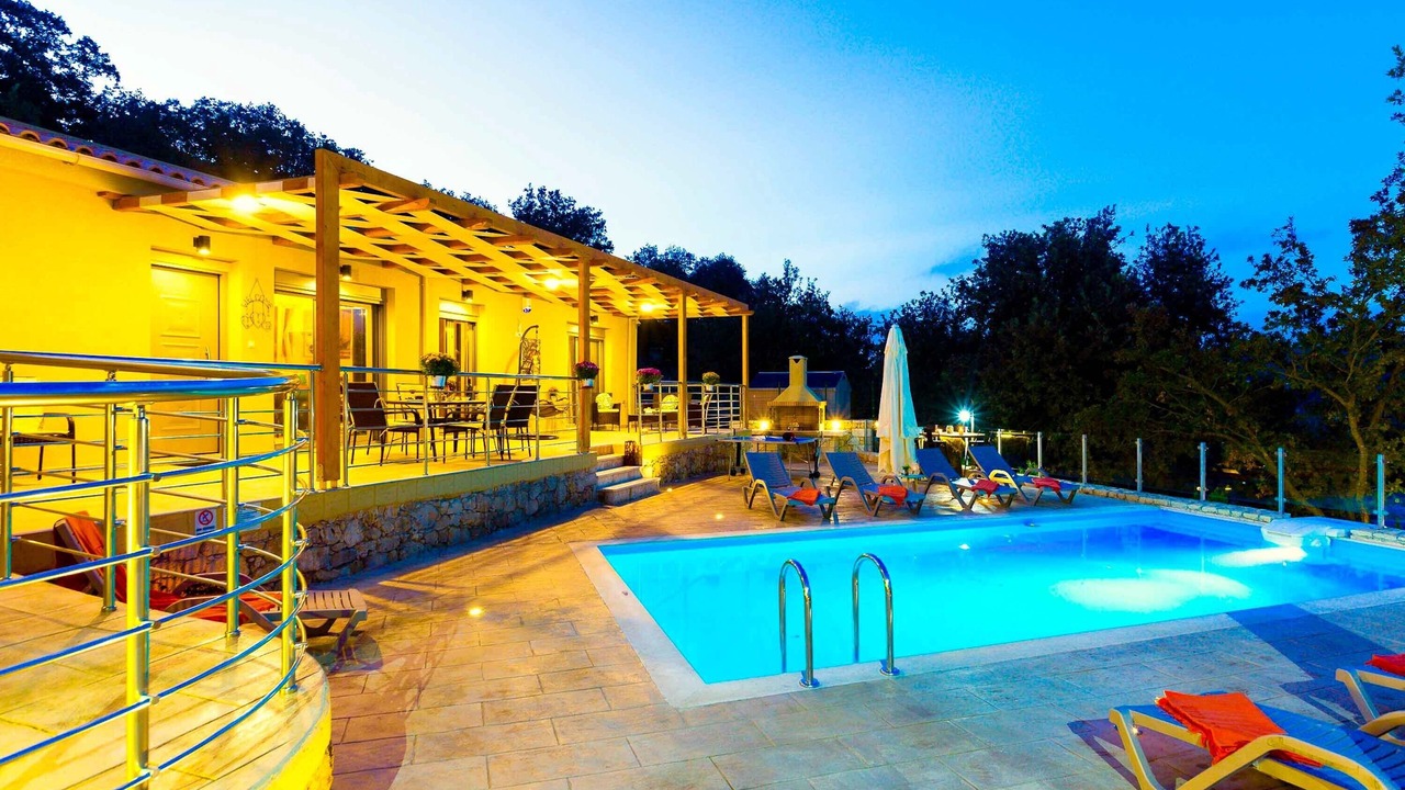 Photo of Outdoor in Monopari