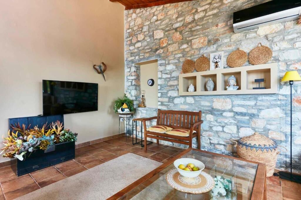 Photo of Livingroom in Achladies