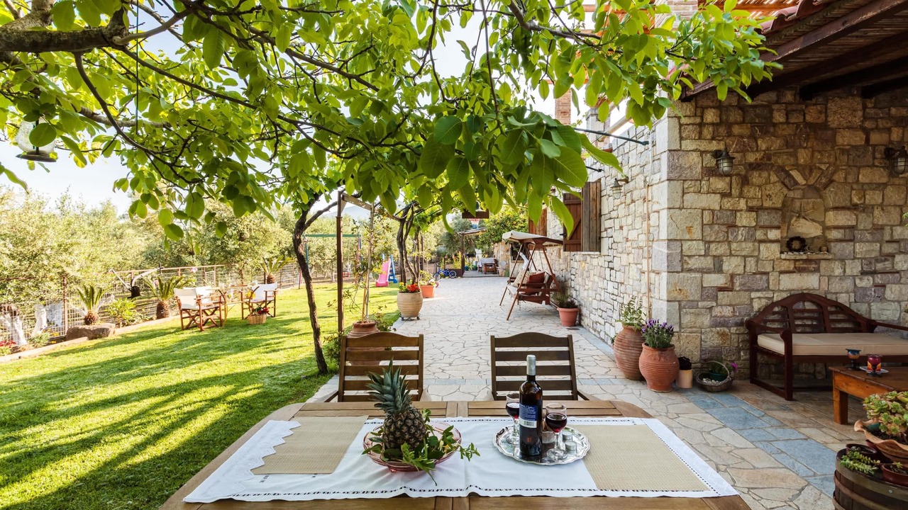 Photo of Outdoor in Messini