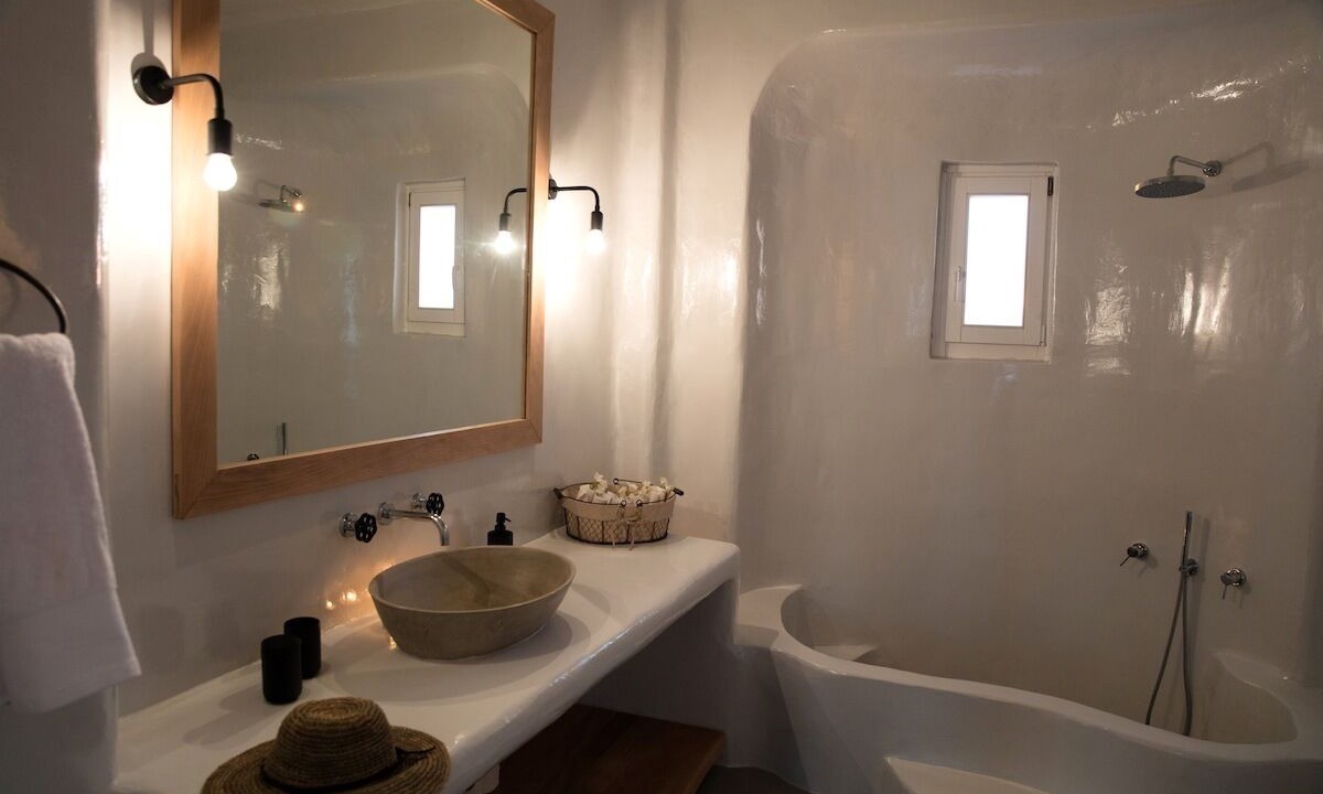 Photo of Bathroom in Plintri