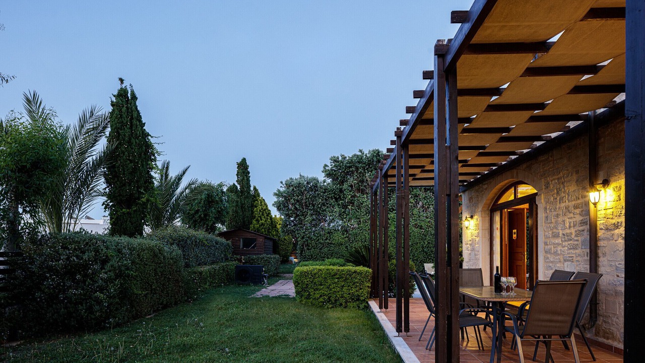 Photo of Outdoor in Adelianos Kampos