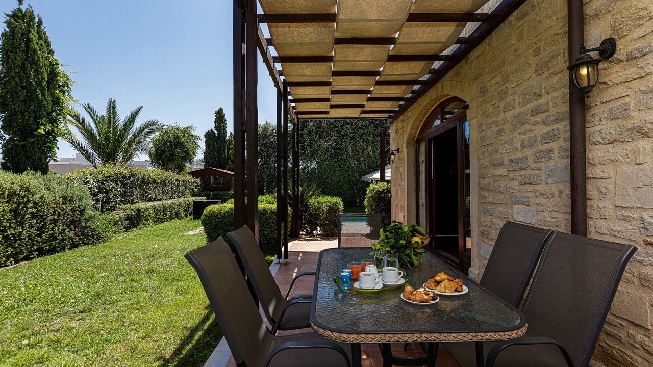 Photo of Outdoor in Adelianos Kampos