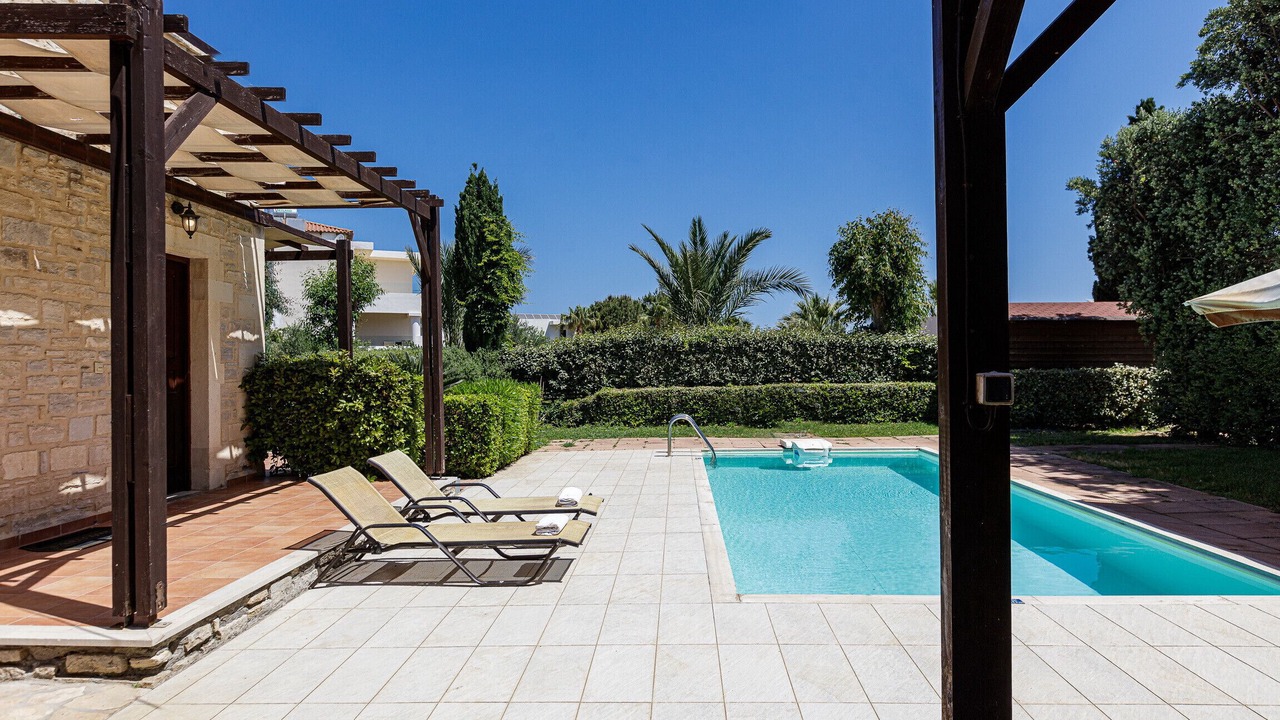 Photo of Outdoor in Adelianos Kampos