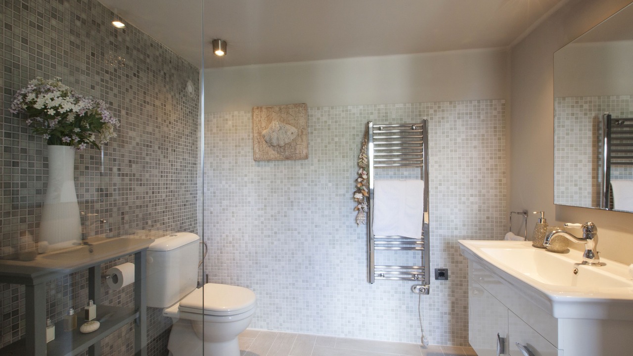 Photo of Bathroom in Elia
