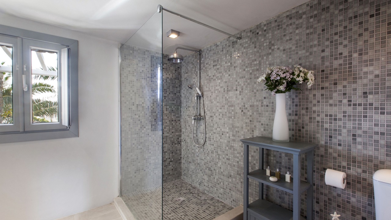 Photo of Bathroom in Elia