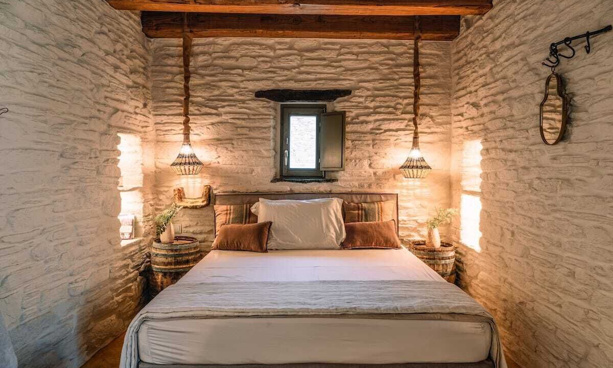 Photo of Bedroom in Paleopolis