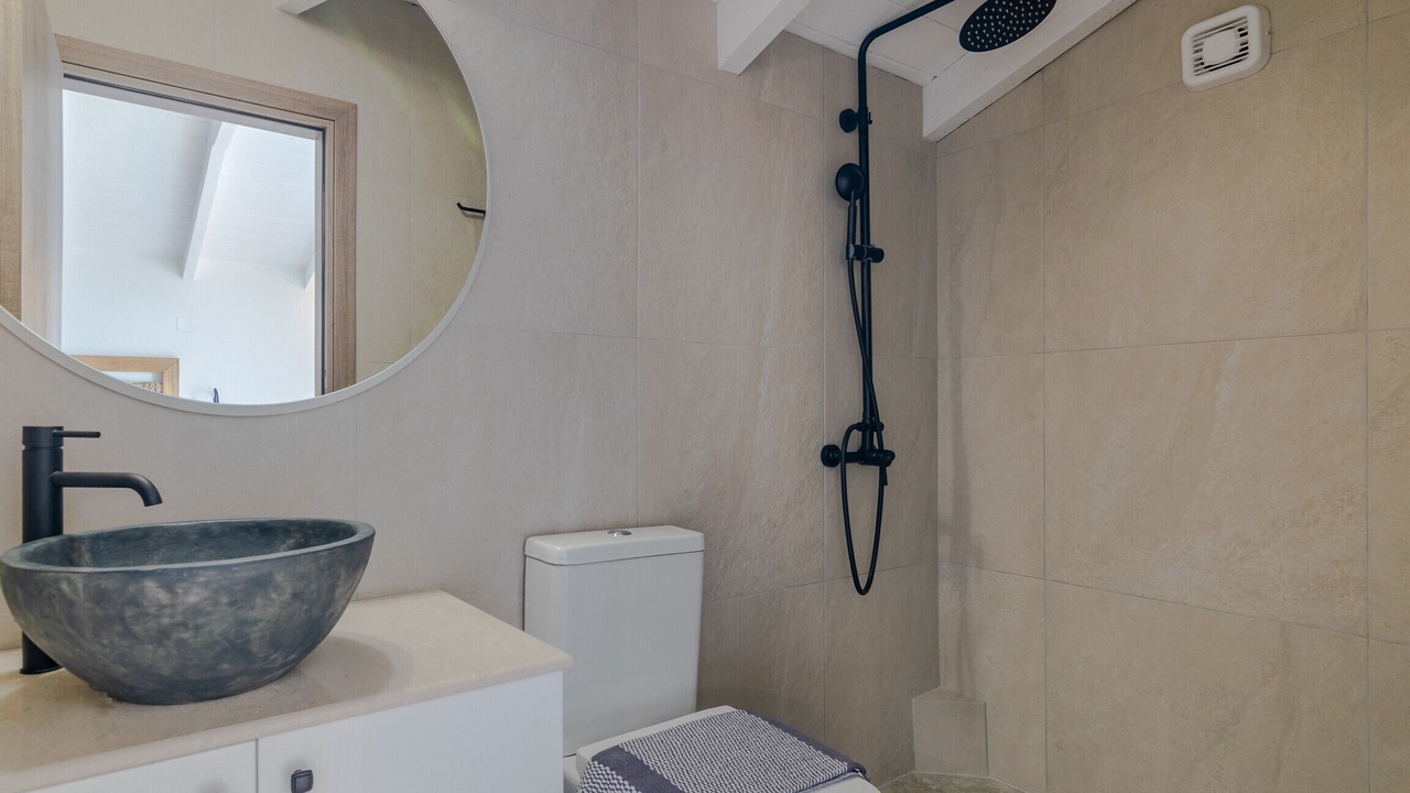 Photo of Bathroom in Maroulas