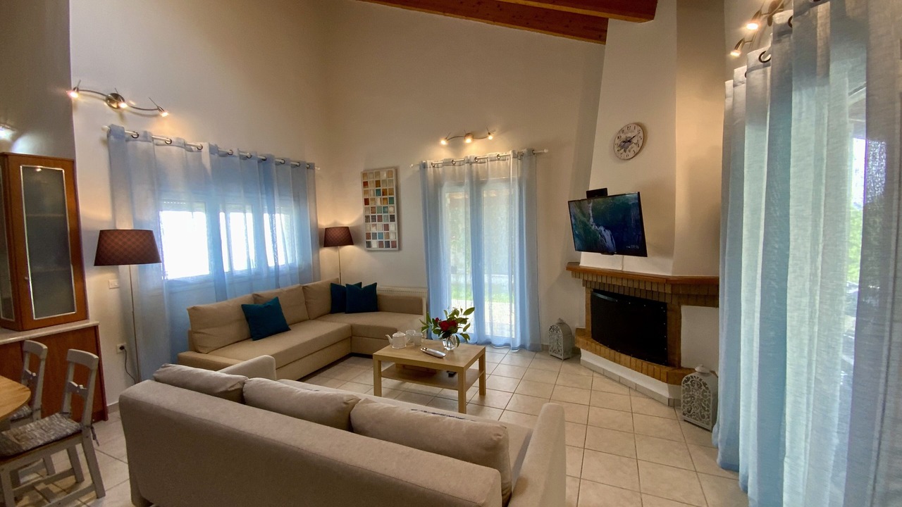 Photo of Livingroom in Katsarou