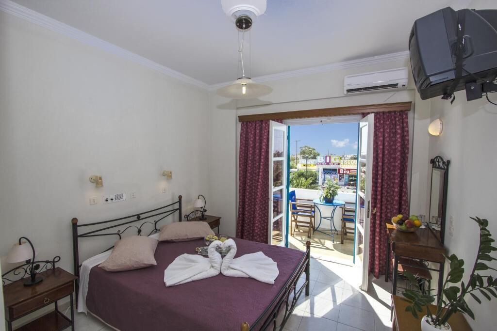 Photo of Bedroom in Perissa
