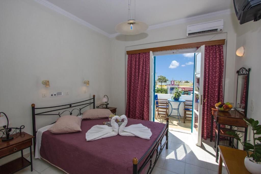 Photo of Bedroom in Perissa