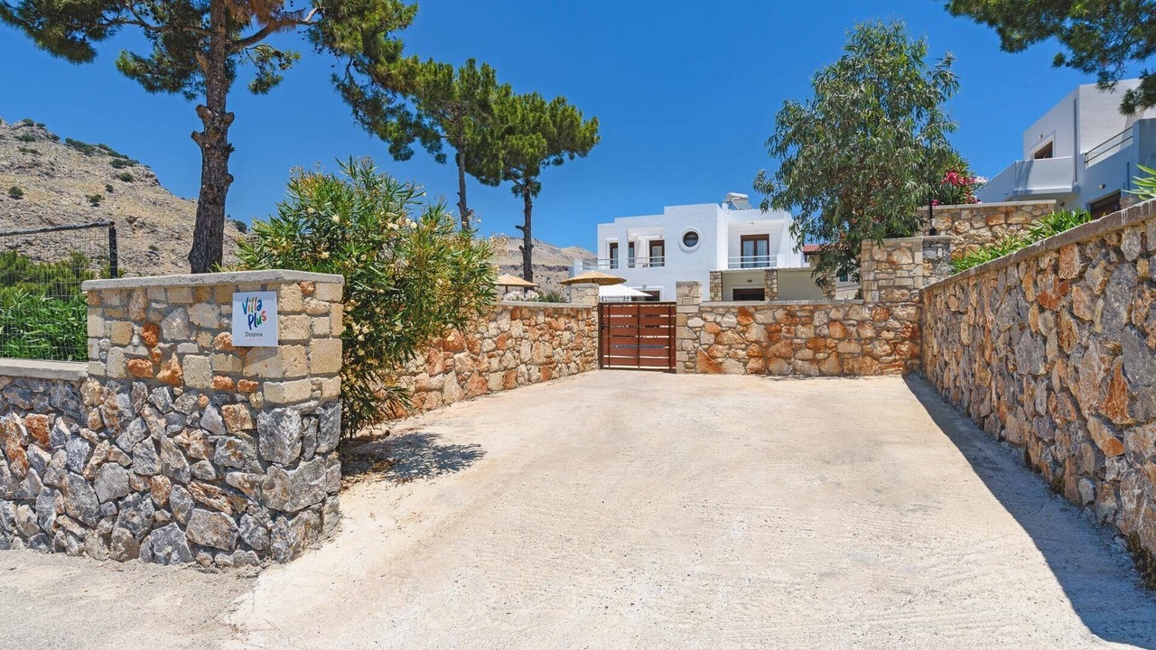 Photo of Others in Pefkos