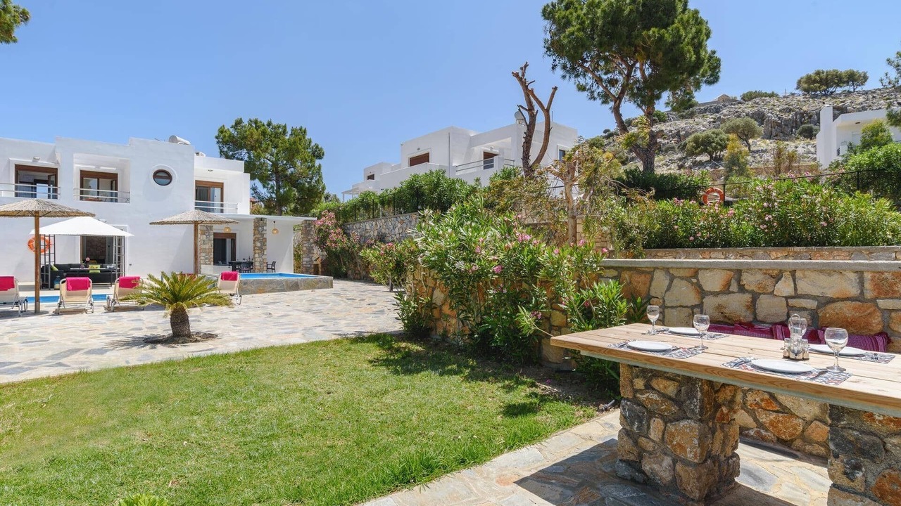 Photo of Others in Pefkos