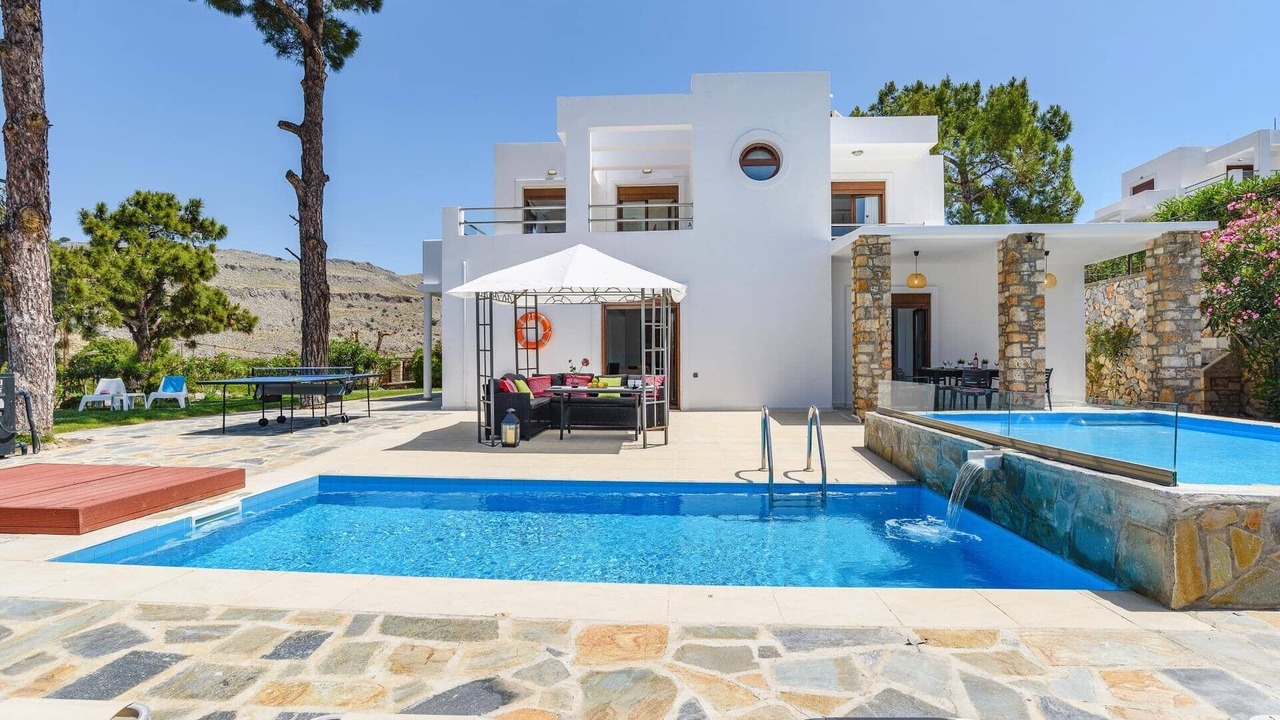 Photo of Others in Pefkos