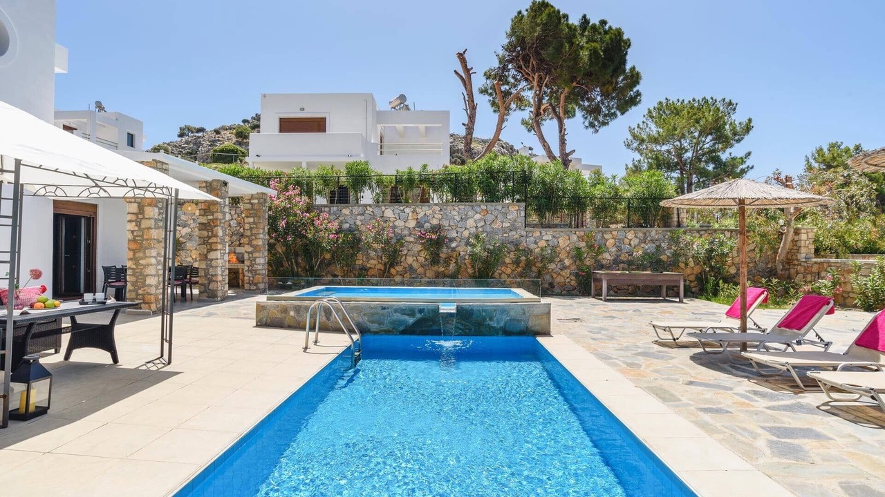 Photo of Others in Pefkos