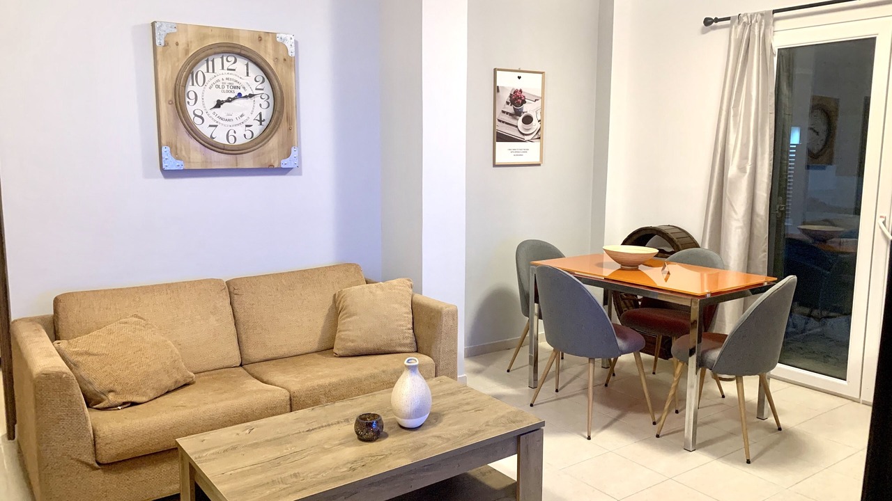 Photo of Livingroom in Lahania