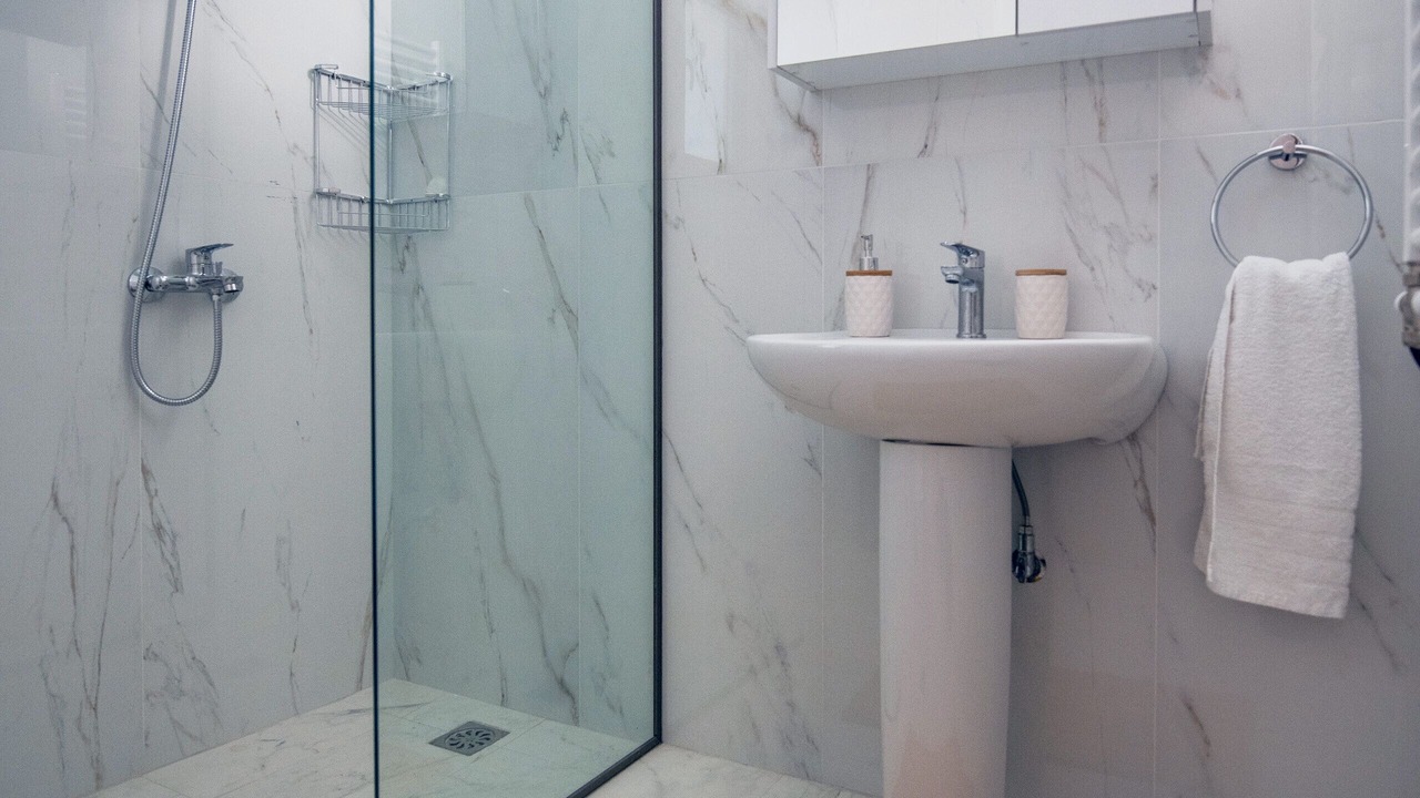 Photo of Bathroom in Petaloudes
