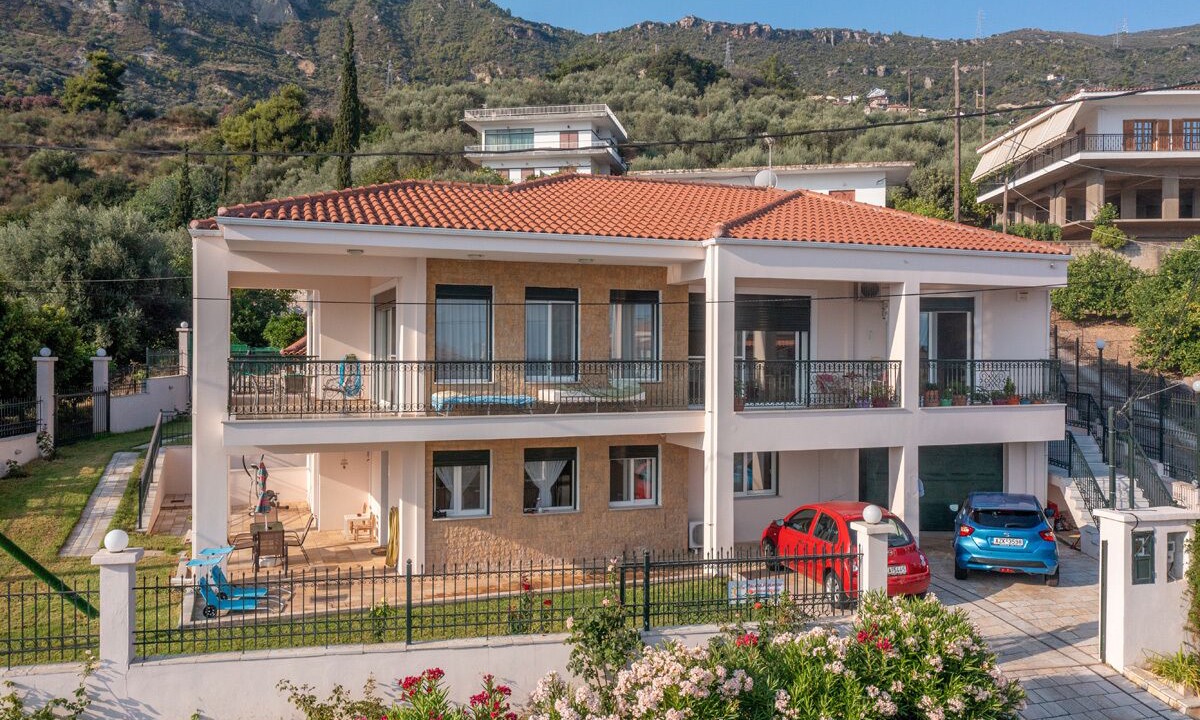 Photo of Outdoor in Paralia Platanou