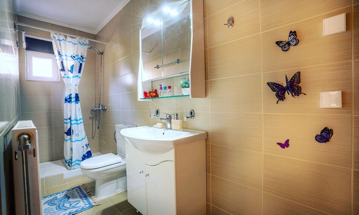 Photo of Bathroom in Paralia Platanou