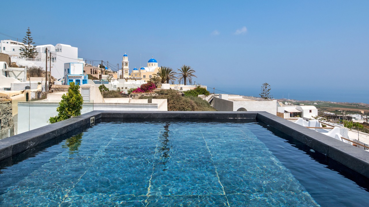 Photo of Others in Fira