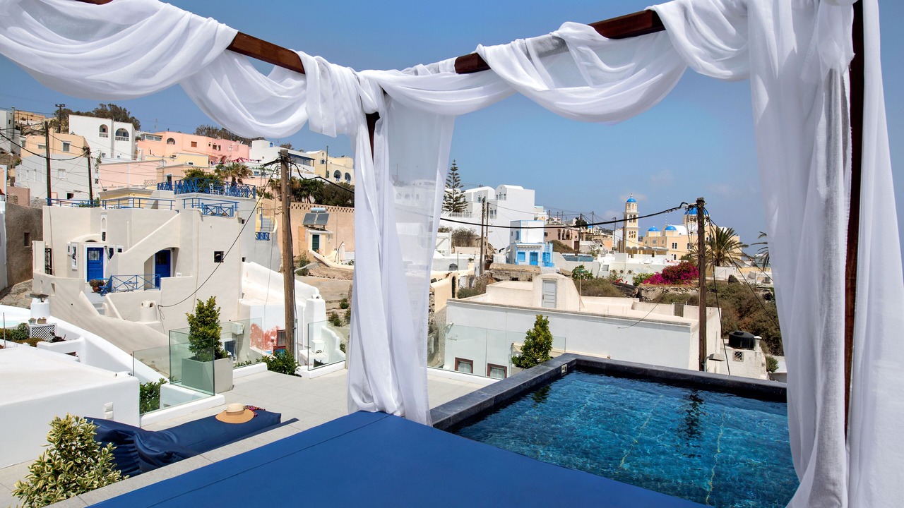 Photo of Others in Fira