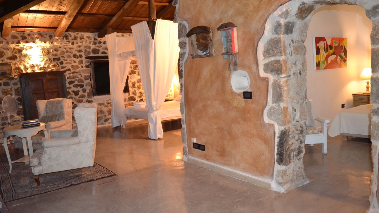 Photo of Bedroom in Armenoi