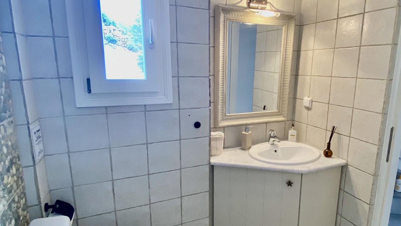 Photo of Bathroom in Paros