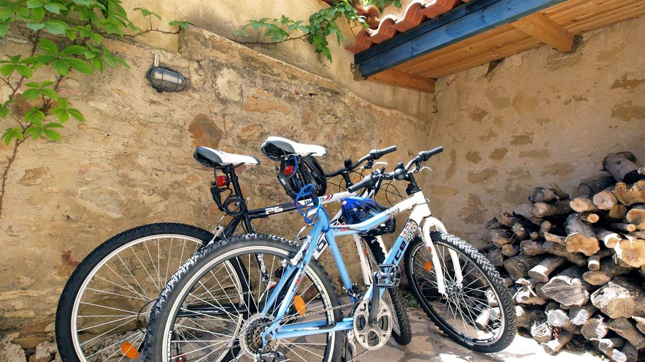 Photo of Outdoor in Pyrgos Psilonerou