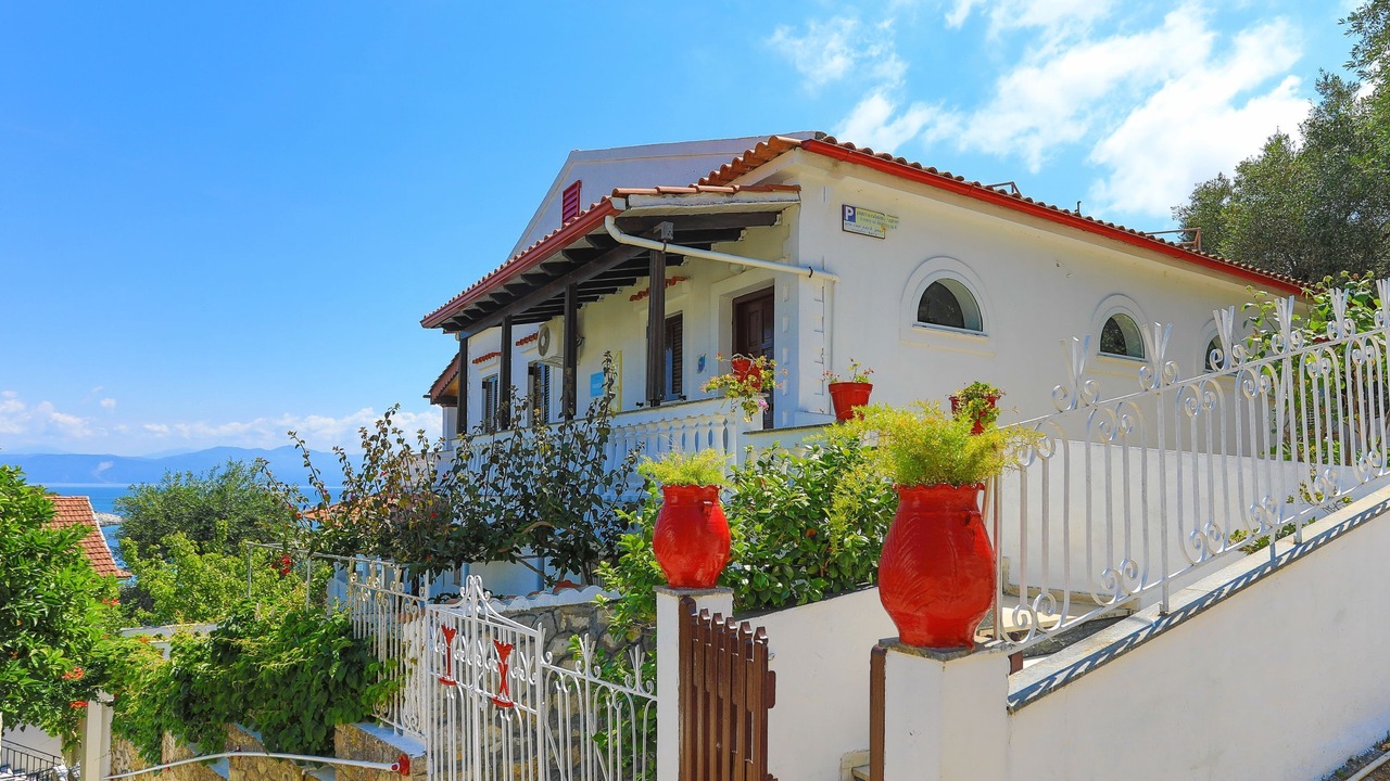 Photo of Others in Gaios