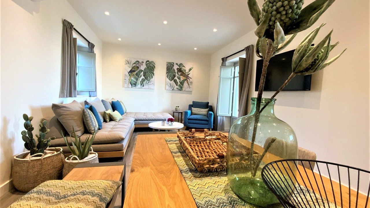 Photo of Livingroom in Lefktron