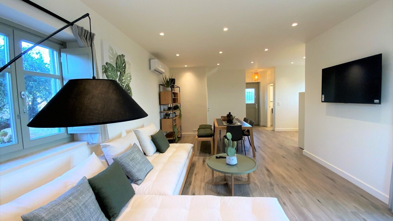 Photo of Livingroom in Lefktron