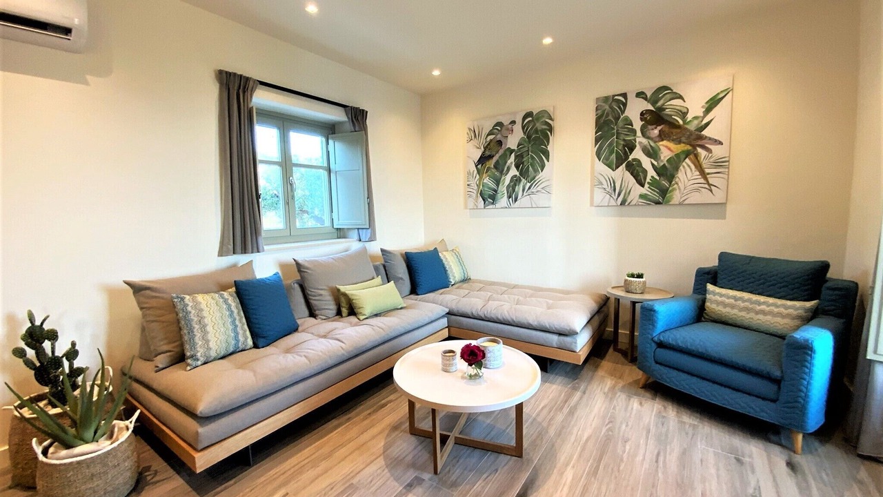Photo of Livingroom in Lefktron