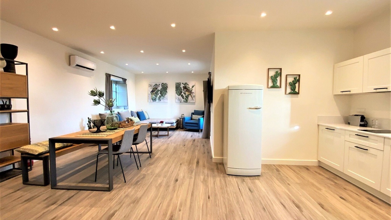 Photo of Livingroom in Lefktron