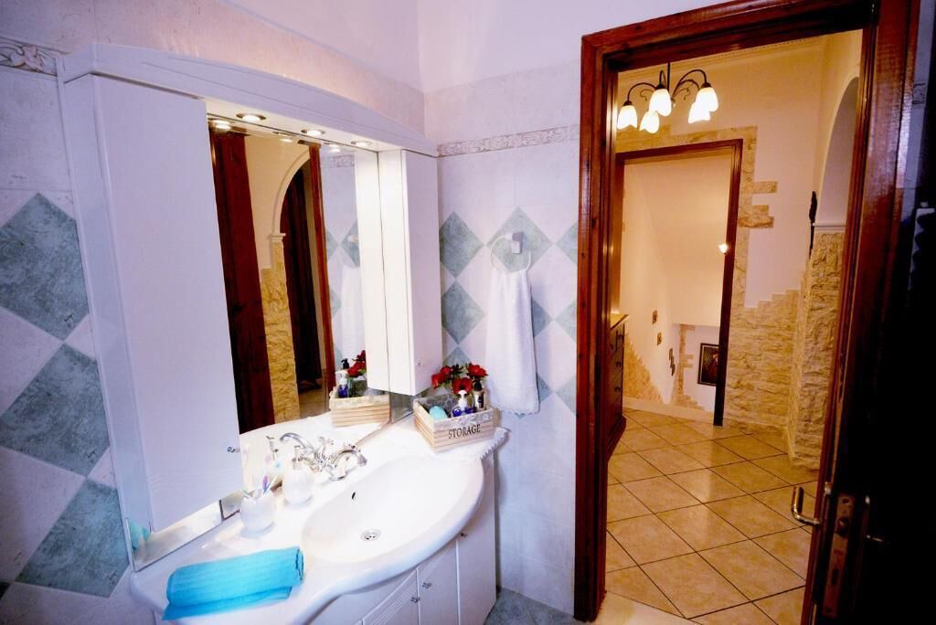 Photo of Bathroom in Liapades
