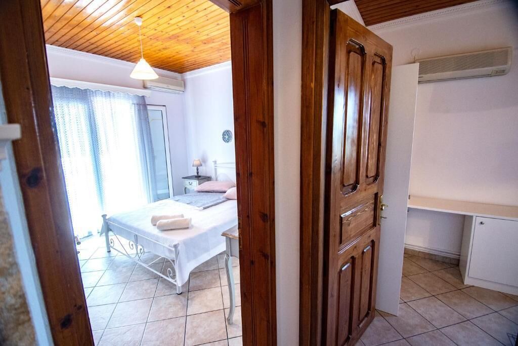 Photo of Bedroom in Liapades