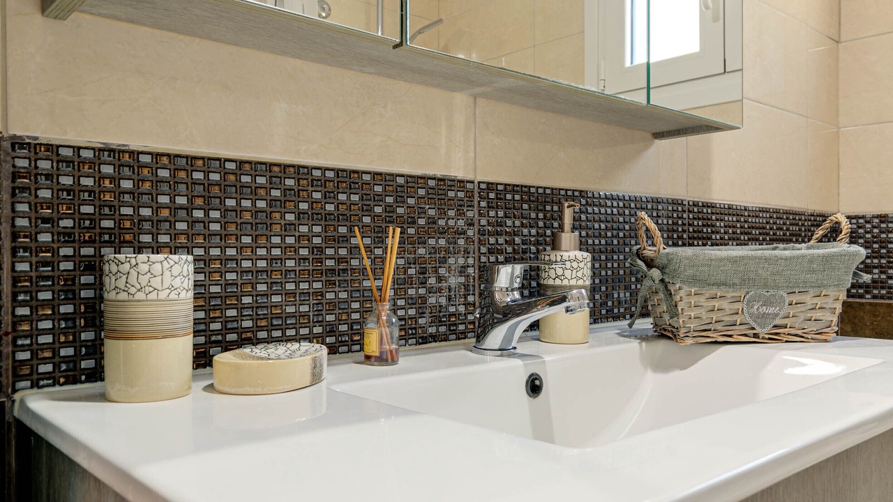 Photo of Bathroom in Kato Korakiana