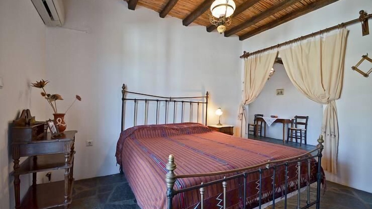 Photo of Bedroom in Galini