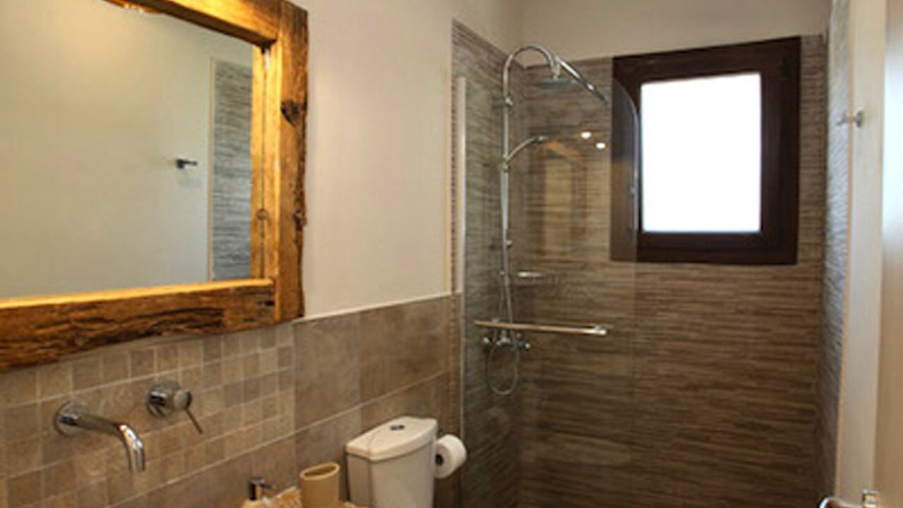 Photo of Bathroom in Pisses