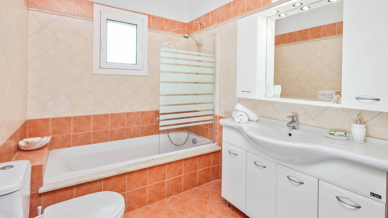 Photo of Bathroom in Doukades
