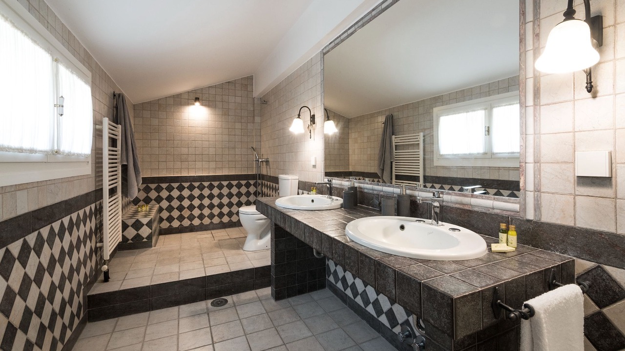 Photo of Bathroom in Kontos