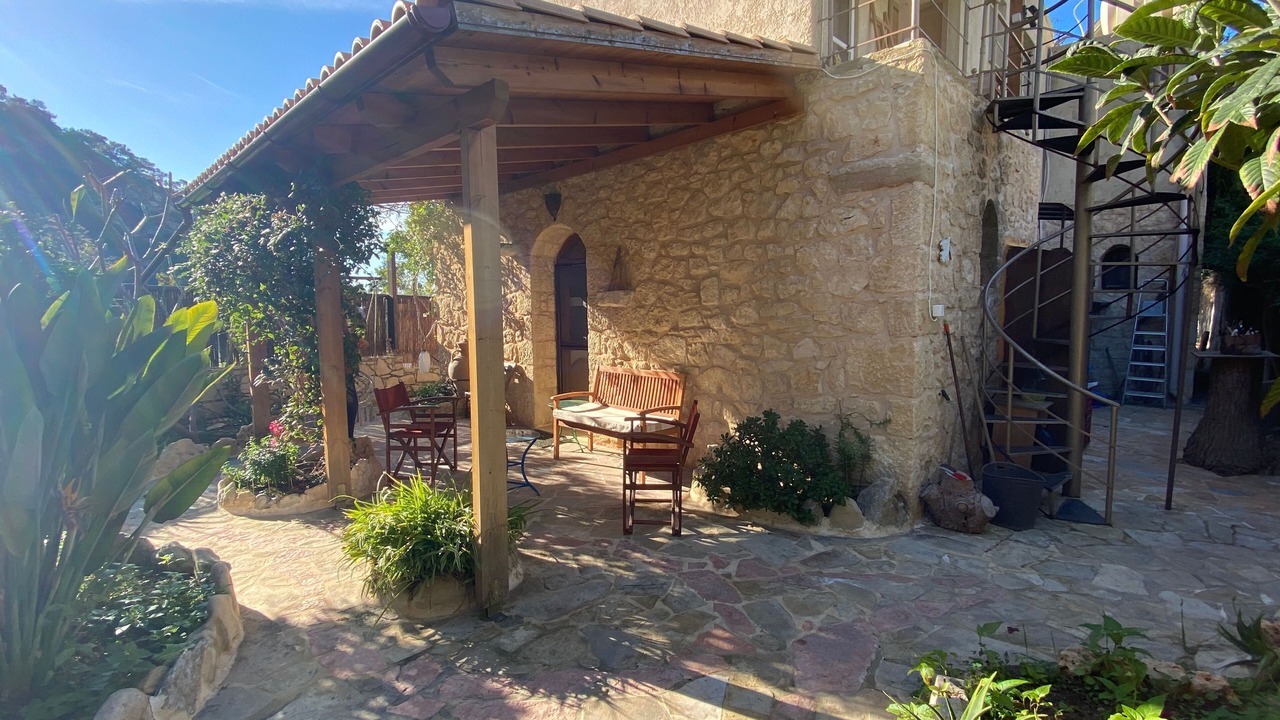 Photo of Patio Balcony in Tertsa