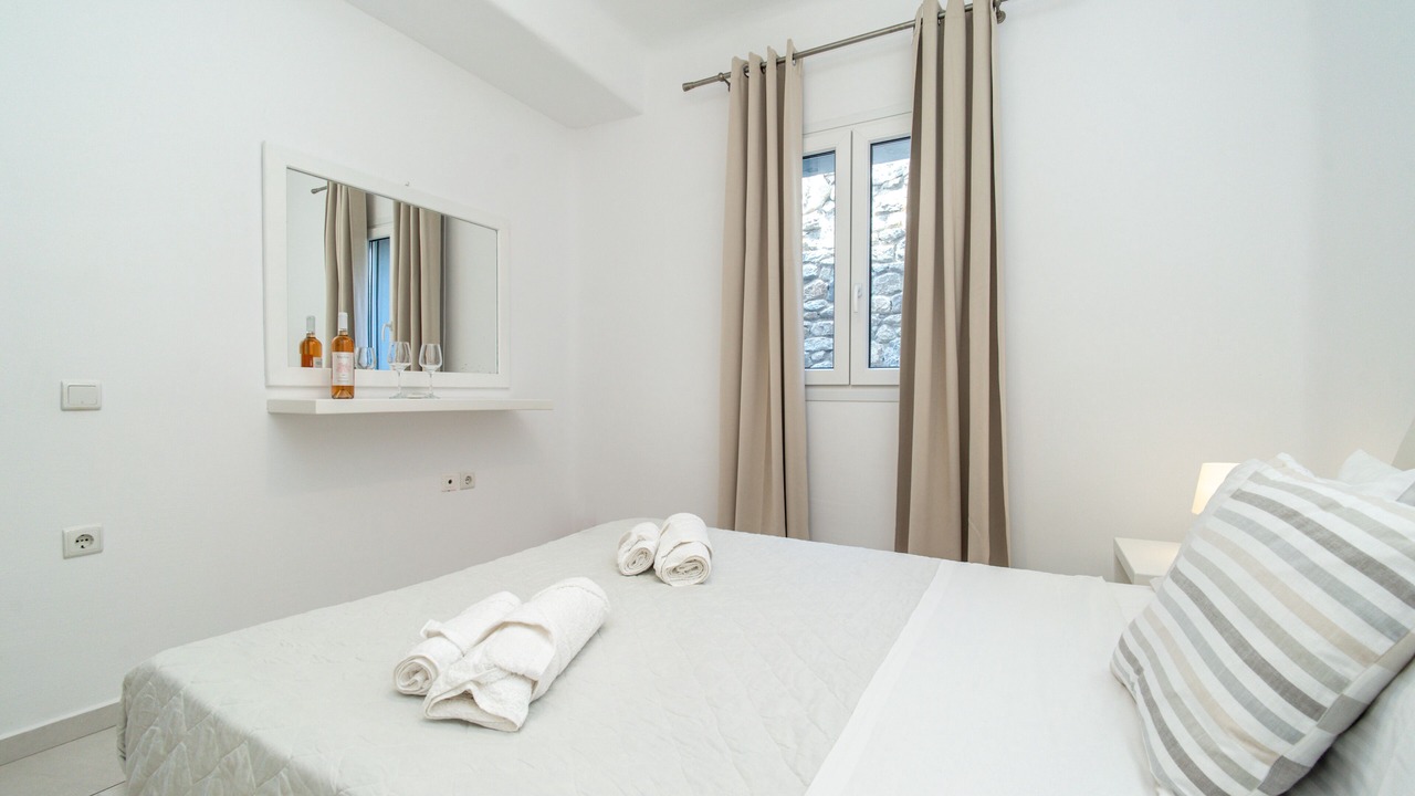 Photo of Bedroom in Plintri