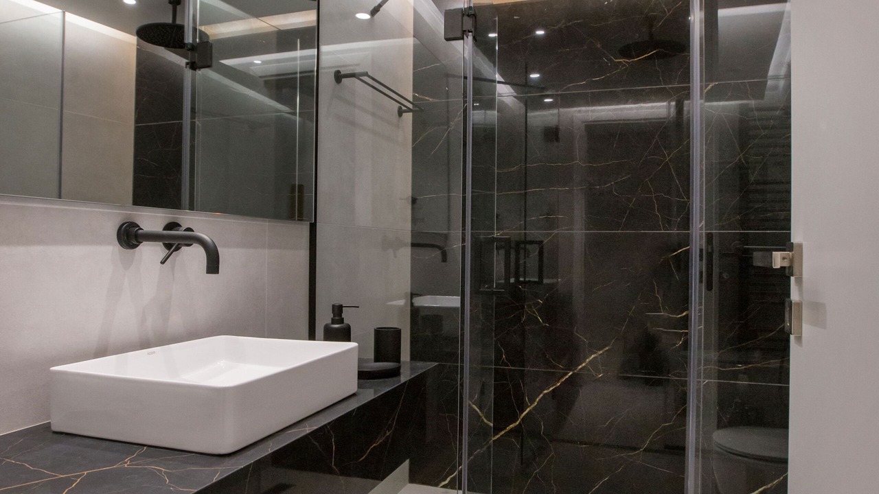 Photo of Bathroom in Makrigianni