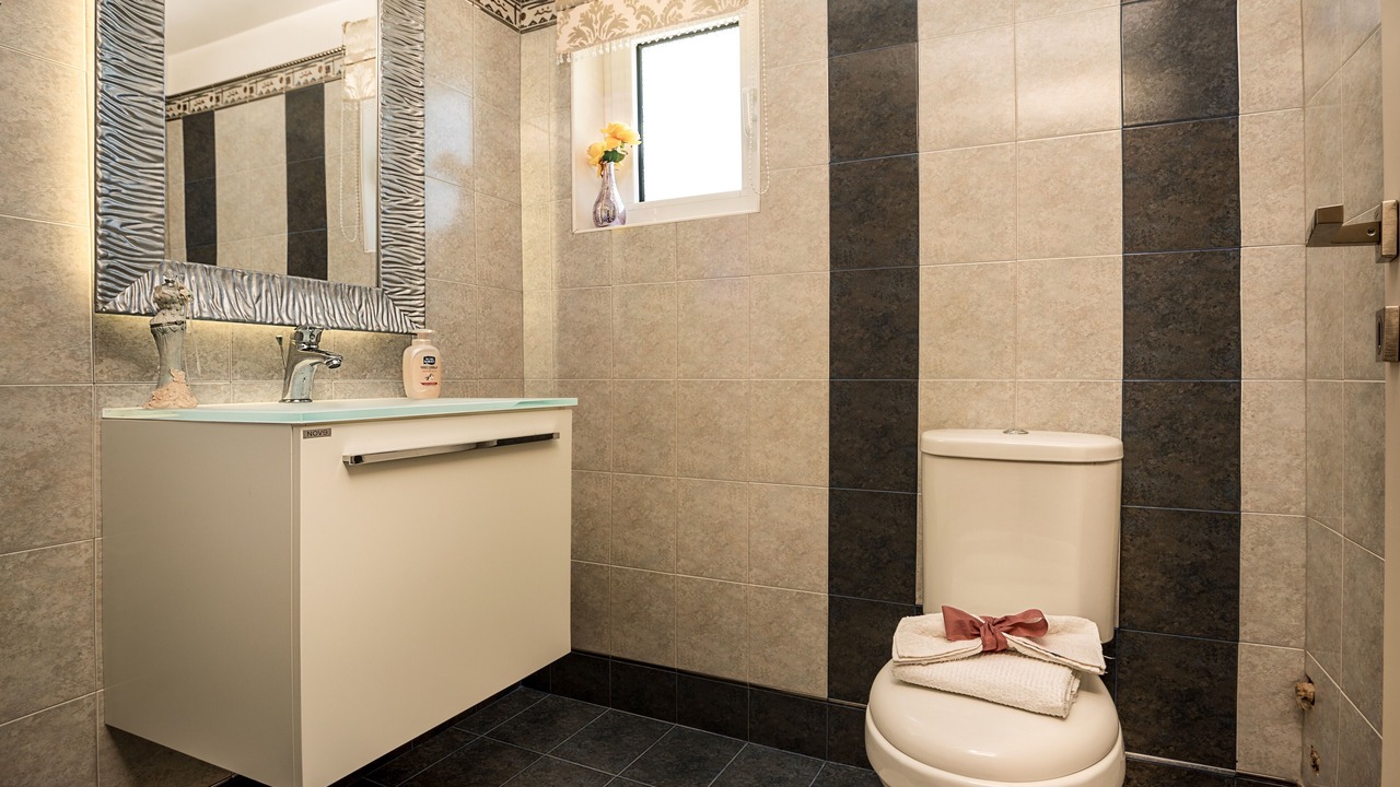Photo of Bathroom in Skotino