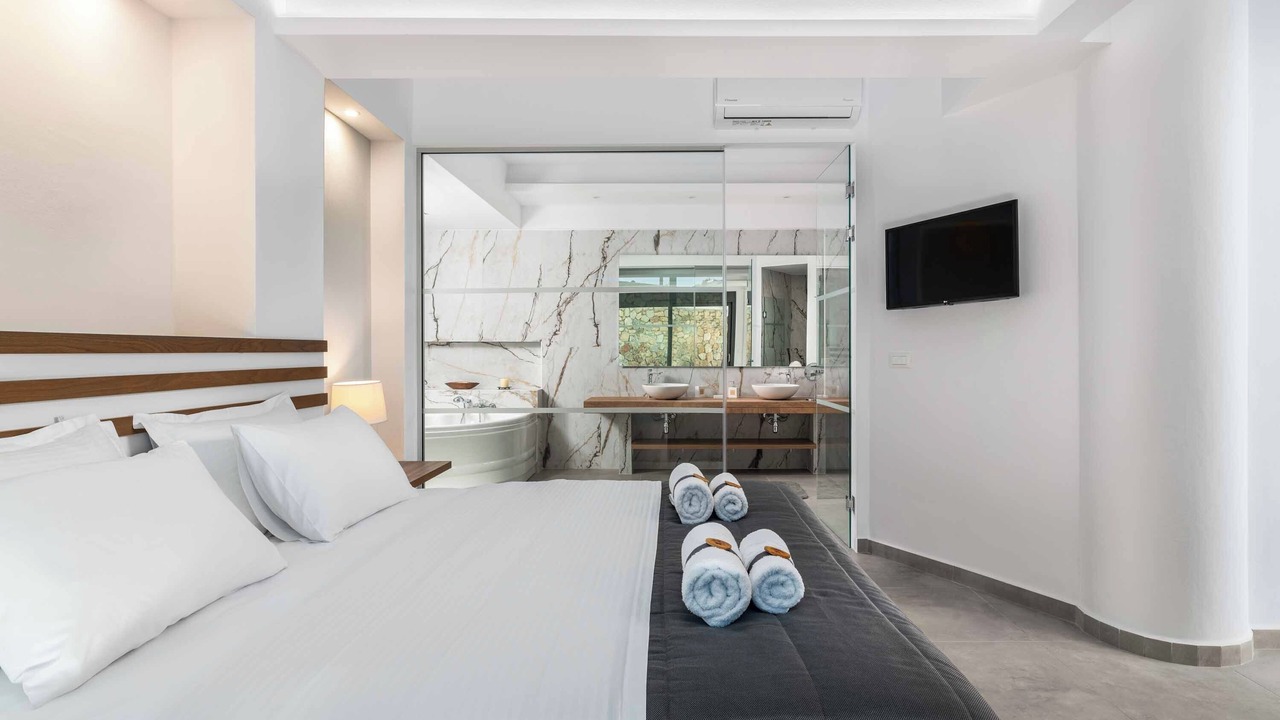 Photo of Bedroom in Lardos