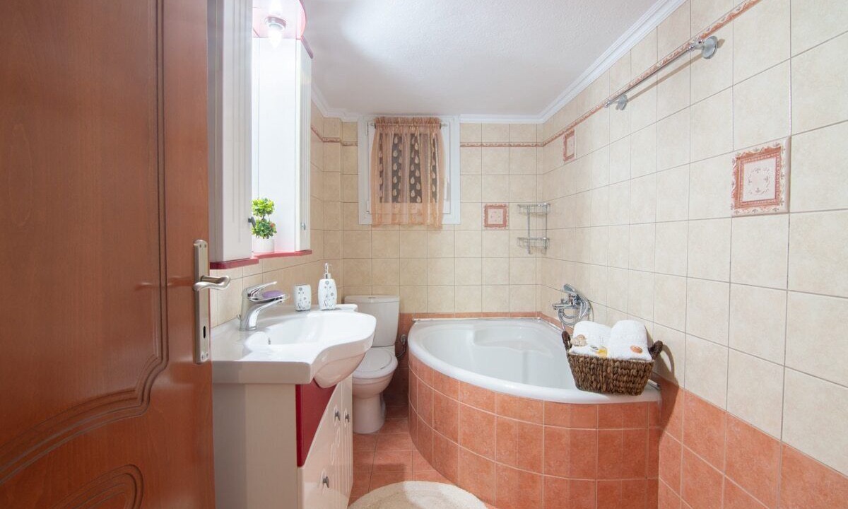 Photo of Bathroom in Megalos Prinos
